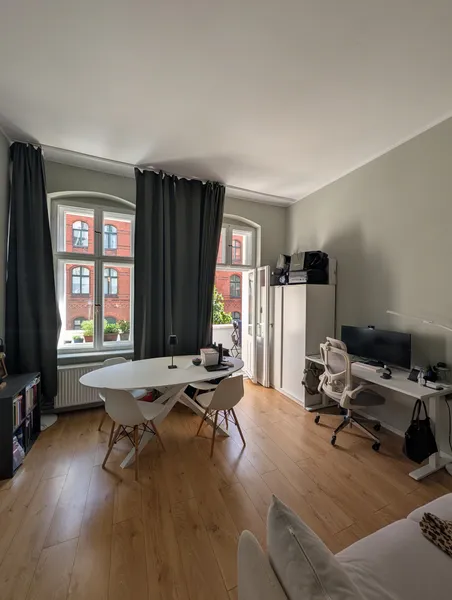 Fully furnished apartment in Rigaer Str — photo 1
